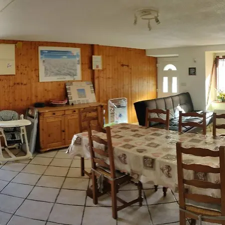 Holiday home Chez Patou Et Joel 6 Personnes